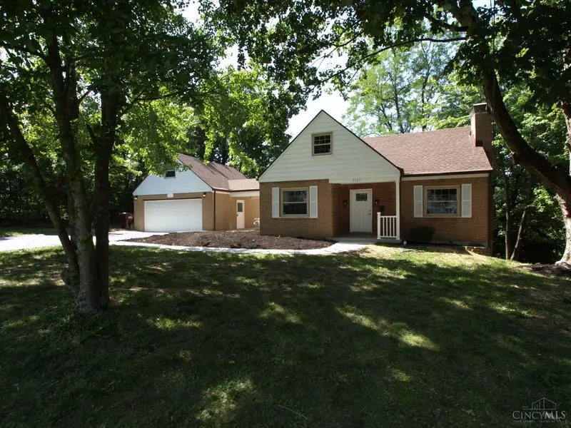 3527 Reemelin Rd, Green Twp, OH 45211