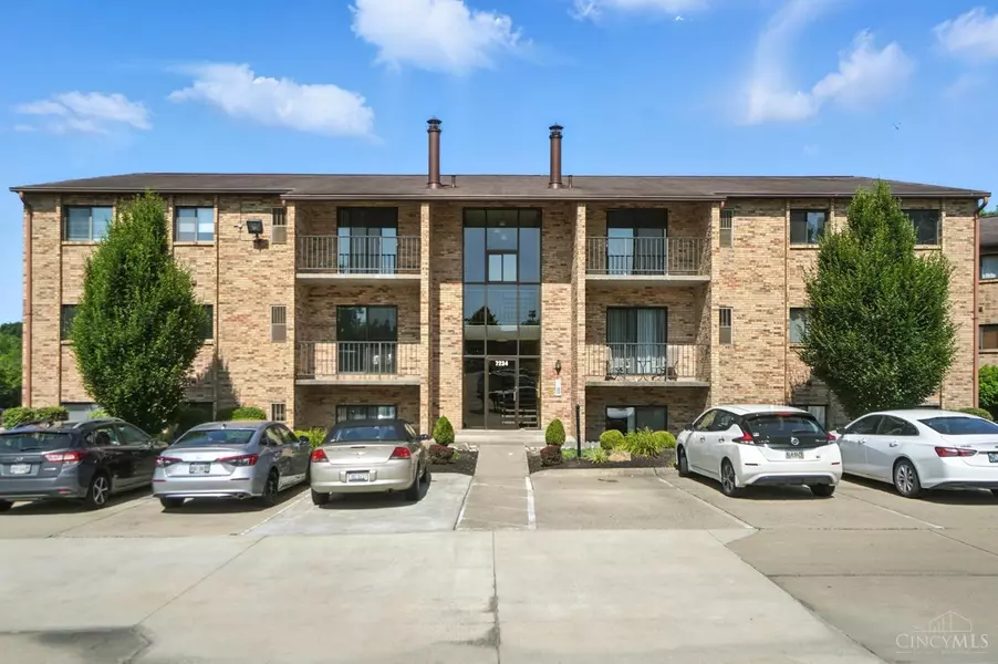 7234 Creekview Dr #1, Colerain Twp, OH 45247