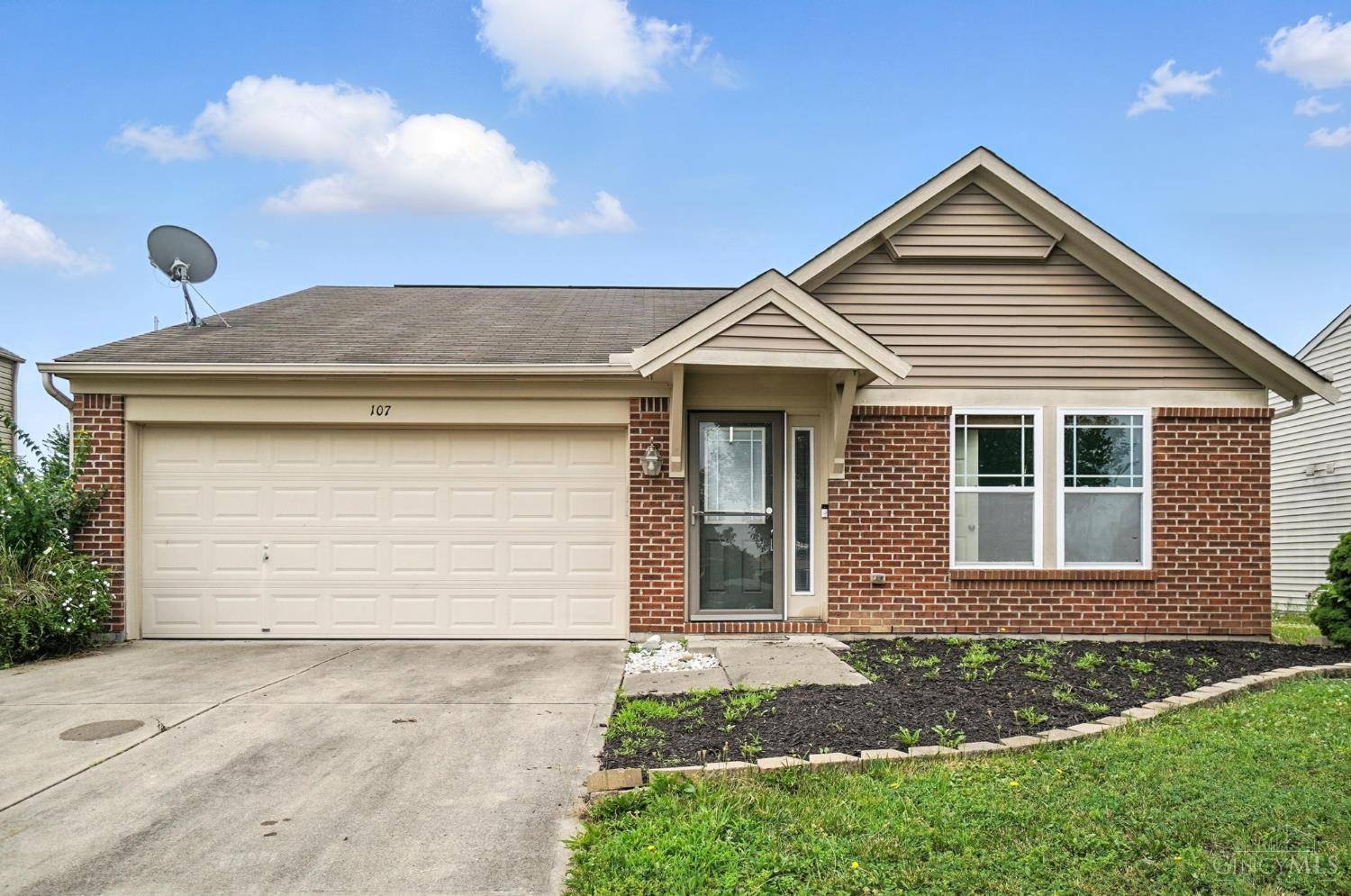 107 Day Pl, Trenton, OH 45067