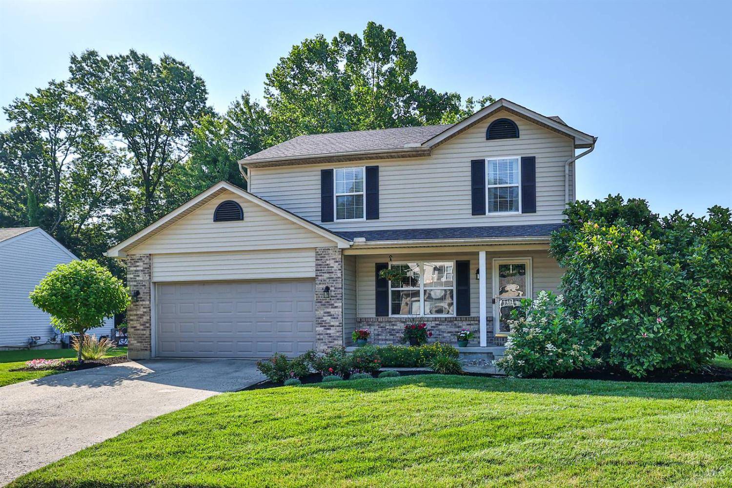 18 Wooded Ridge Dr, Amelia, OH 45102