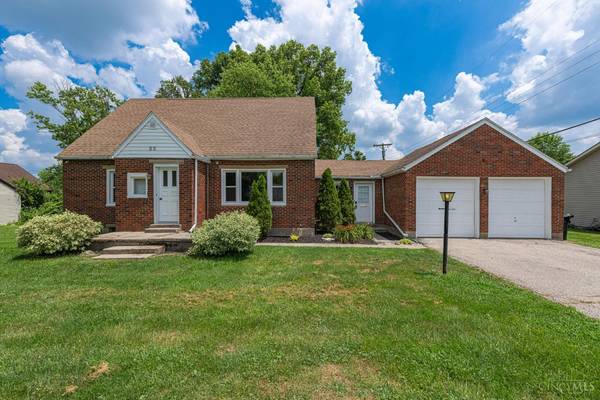 53 Maple St, Farmersville, OH 45325