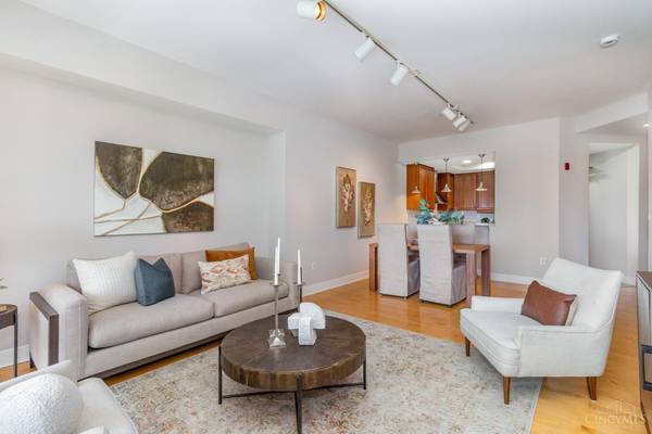 Cincinnati, OH 45202,2260 Riverside Dr #206