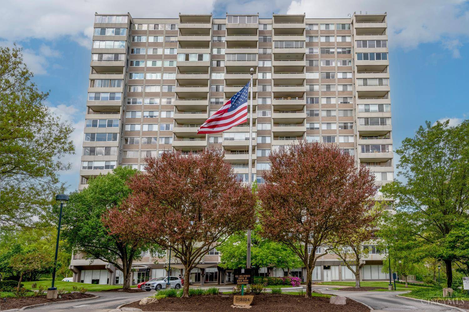 2324 Madison Rd #902, Cincinnati, OH 45208