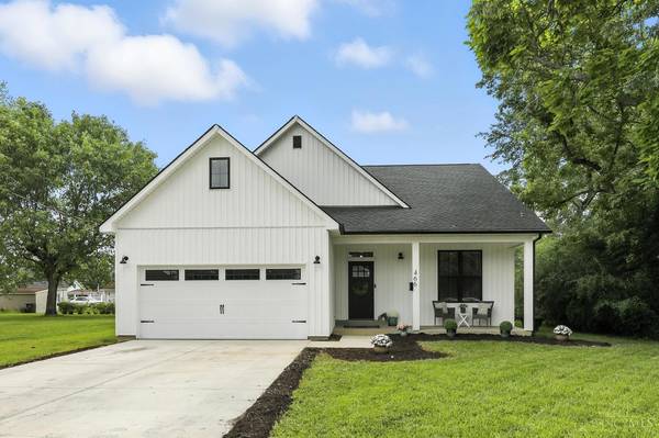 466 S Charity St, Bethel, OH 45106
