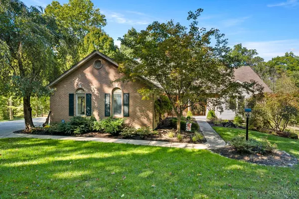 8337 War Admiral Dr, Miami Twp, OH 45052