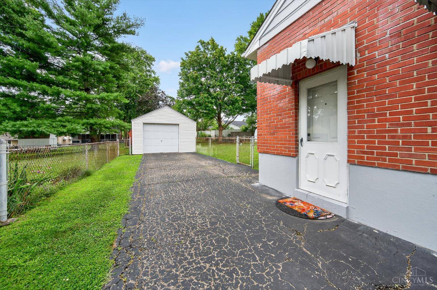 Sycamore Twp, OH 45236,8560 Donegal Dr