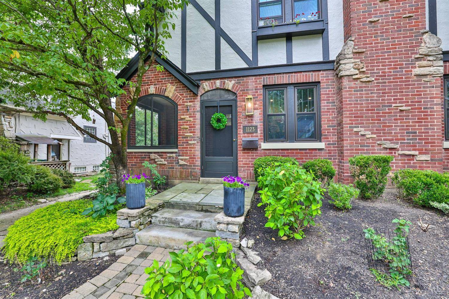 Cincinnati, OH 45226,1123 Salisbury Dr