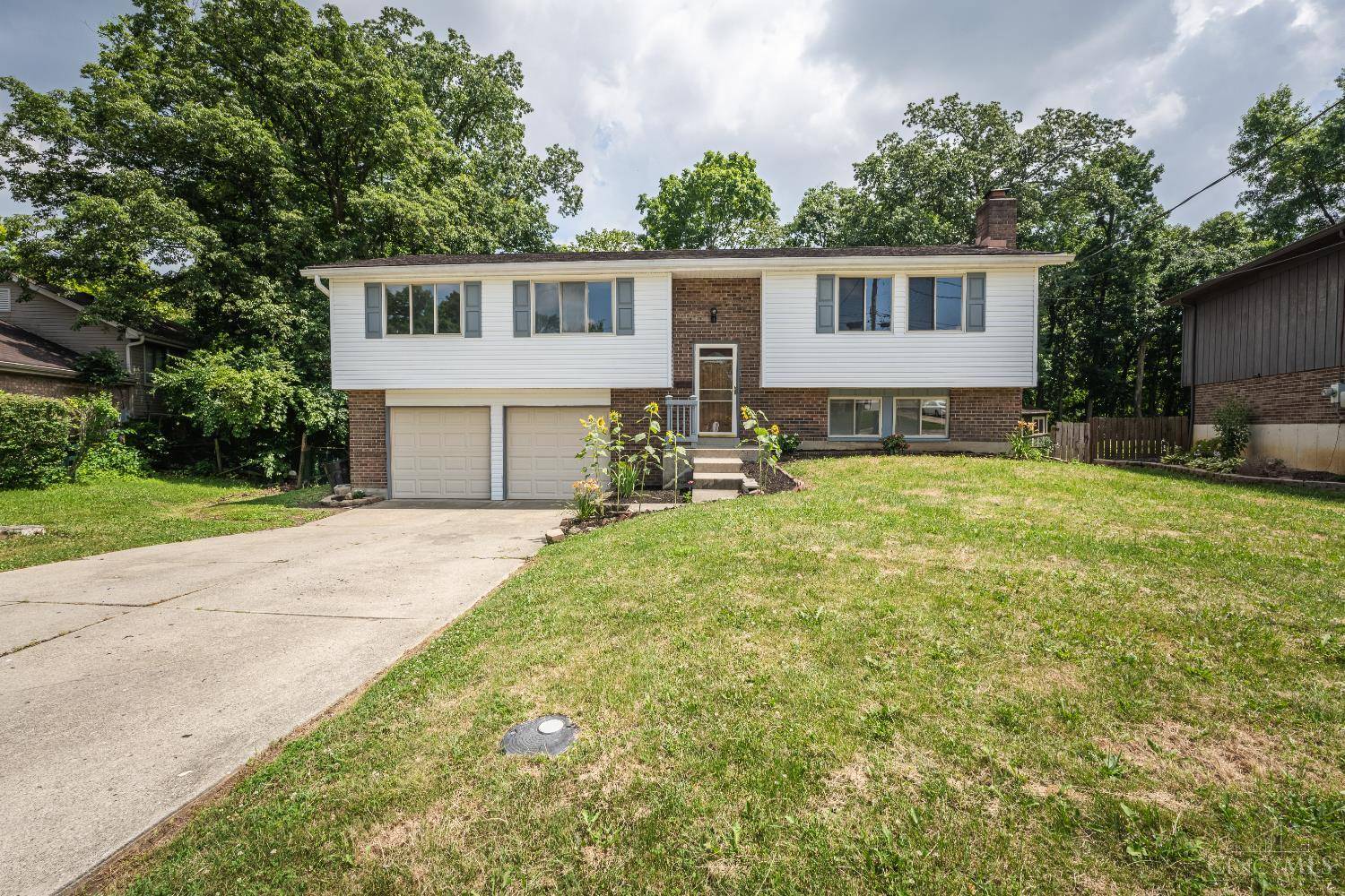1373 Hartwood Dr, Springfield Twp., OH 45240