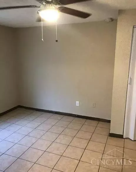 Lincoln Heights, OH 45215,949 Adams St