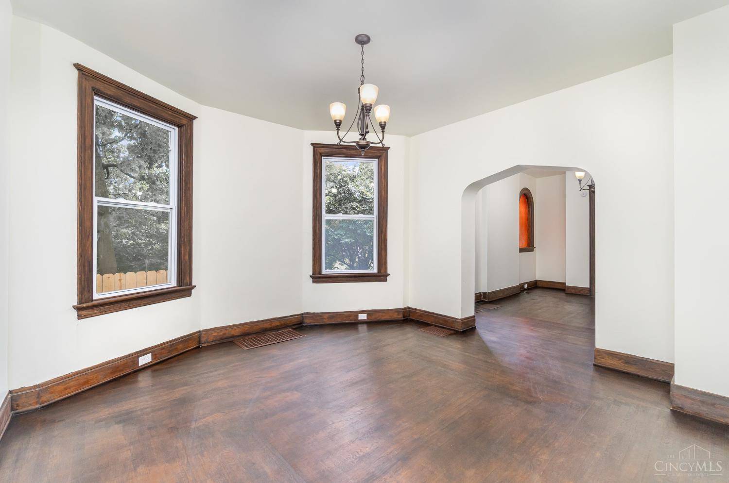 Cincinnati, OH 45207,3552 Trimble Ave