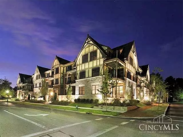 Mariemont, OH 45227,3901 West St #105