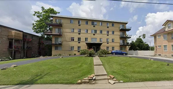 4821 Reading Rd, Cincinnati, OH 45237