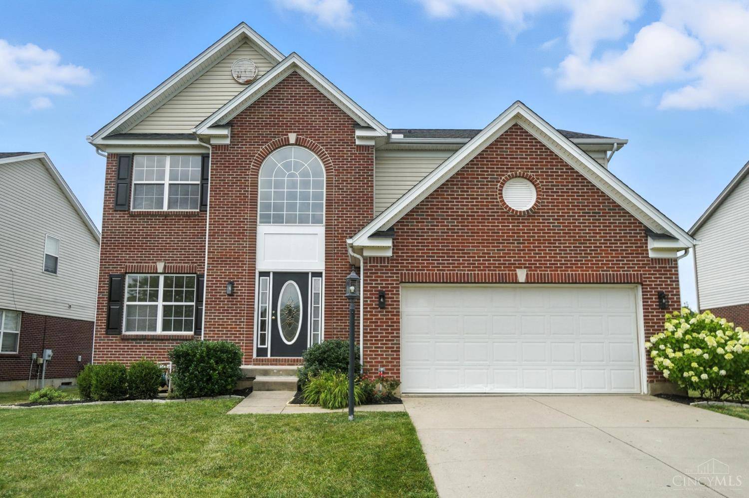 8265 Misty Shore Dr, West Chester, OH 45069