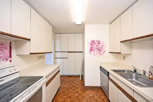 Cincinnati, OH 45206,1617 E Mcmillan St #502