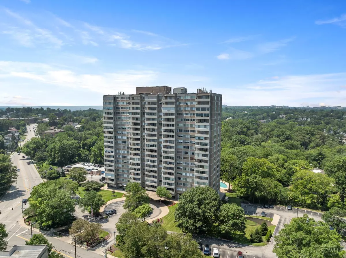 Cincinnati, OH 45208,2324 Madison Rd #1905