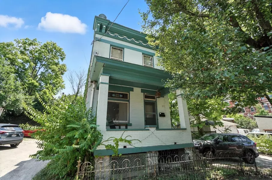 2308 Stratford Ave, Cincinnati, OH 45219