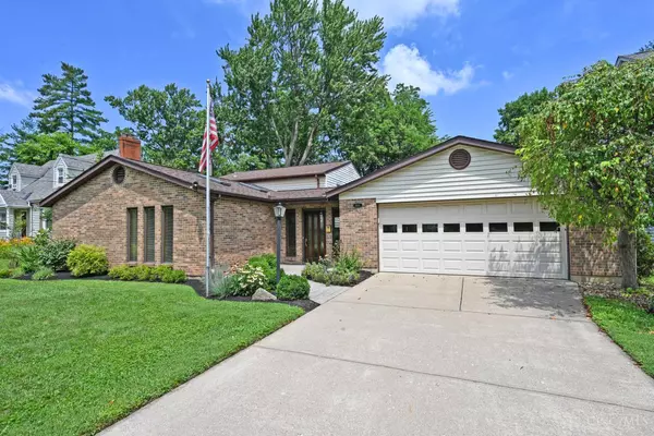 4644 Belleview Ave, Blue Ash, OH 45242