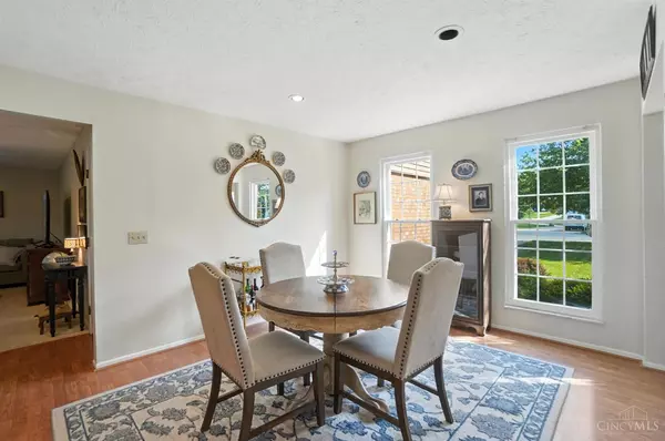Cincinnati, OH 45247,8211 Fawn Lake Ct