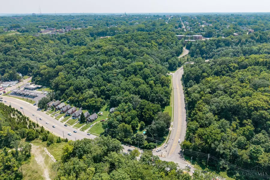 2024 Sunset Ave, Cincinnati, OH 45238