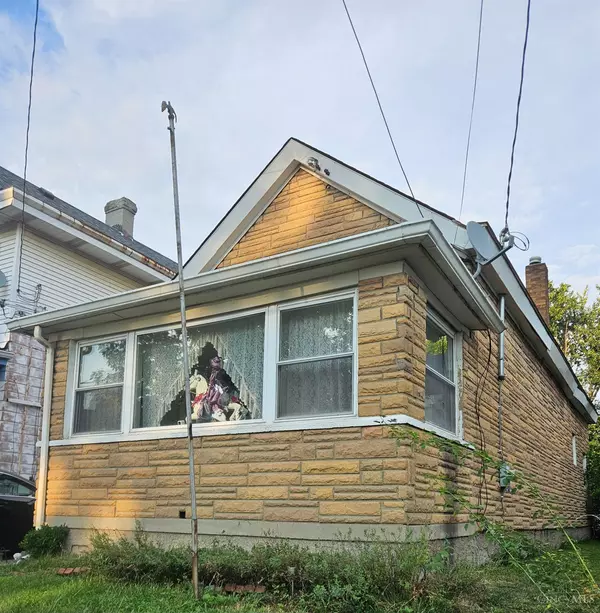 5668 Prosser Ave, Elmwood Place, OH 45216