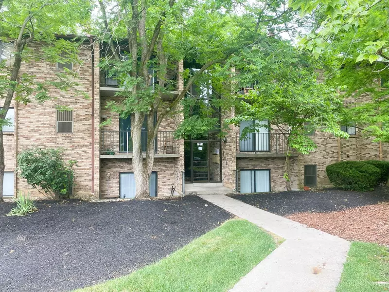 7215 Creekview Dr #11, Colerain Twp, OH 45247