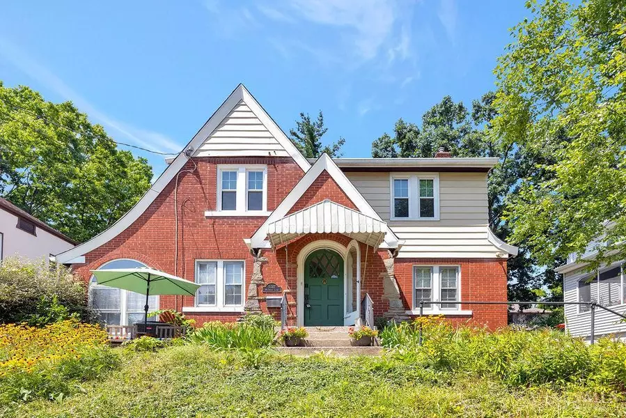 5747 Marmion Ln, Cincinnati, OH 45212