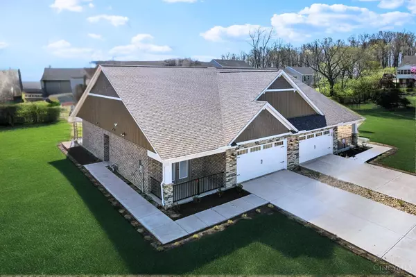 5017 Waterford Ln, Middletown, OH 45042