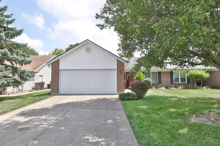 137 S Old Mill Rd, Englewood, OH 45322