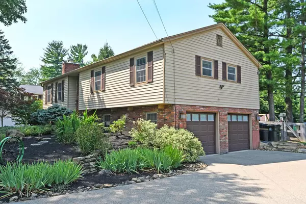 West Chester, OH 45069,7764 Brookdale Dr