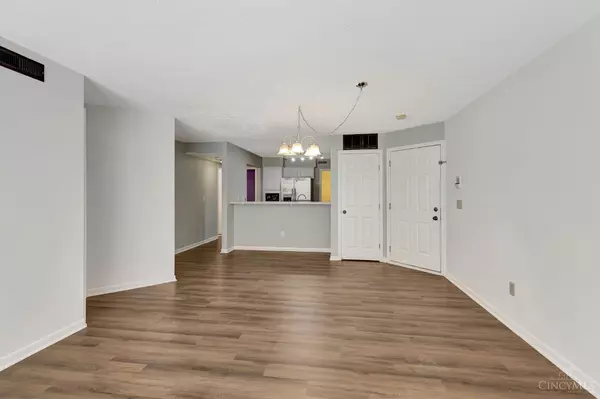 Deerfield Twp., OH 45040,4451 N Shore Dr #102