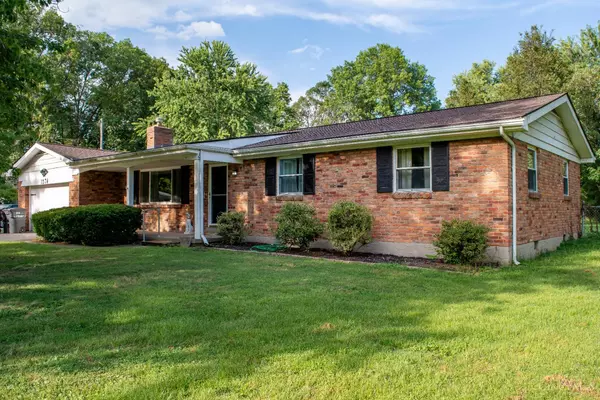 1276 E Day Cir, Miami Twp, OH 45150