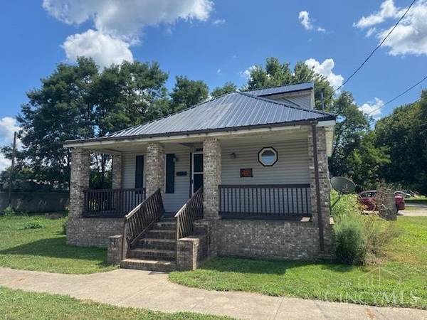 208 W Second St, Manchester, OH 45144