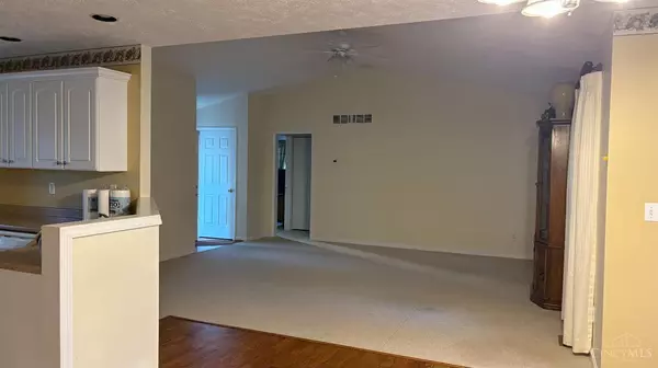 Hillsboro, OH 45133,106 Tanglewood Dr