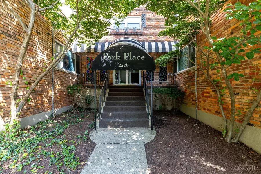2270 Madison Rd #3C, Cincinnati, OH 45208