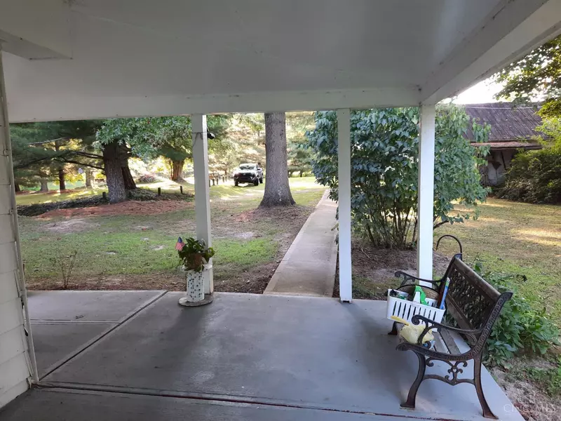 10559 Dixon Rd, Jackson Twp, OH 45697