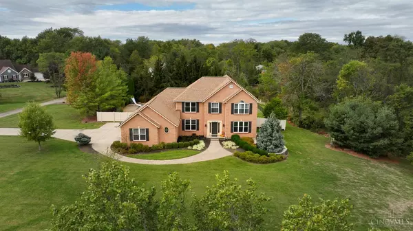 7553 Twin Lakes Dr, Hamilton Twp, OH 45152