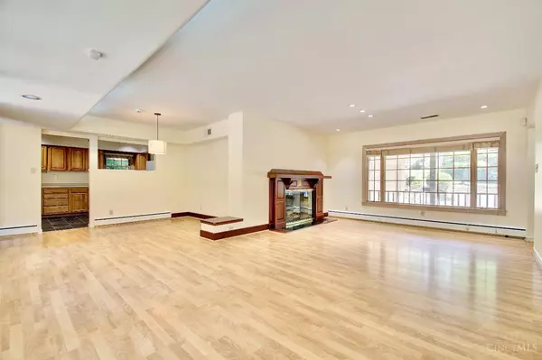 Wyoming, OH 45215,253 Compton Rd