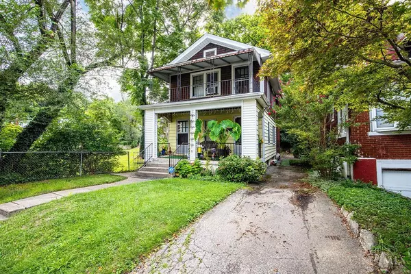 Cincinnati, OH 45219,2011 Highland Ave