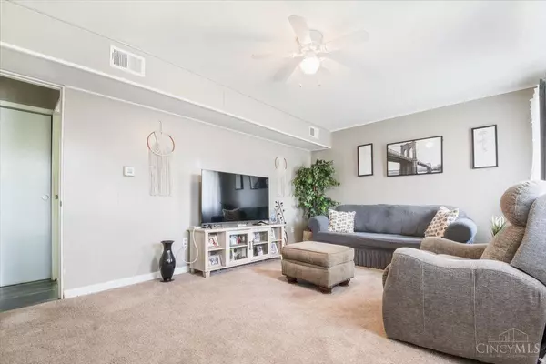 Colerain Twp, OH 45231,2592 Wenning Rd