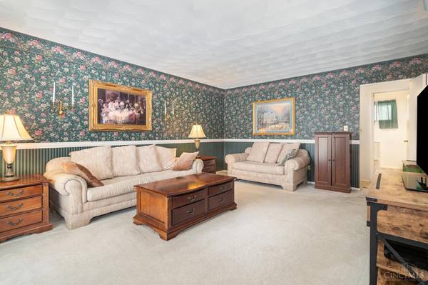 Springdale, OH 45246,11837 Mangrove Ln