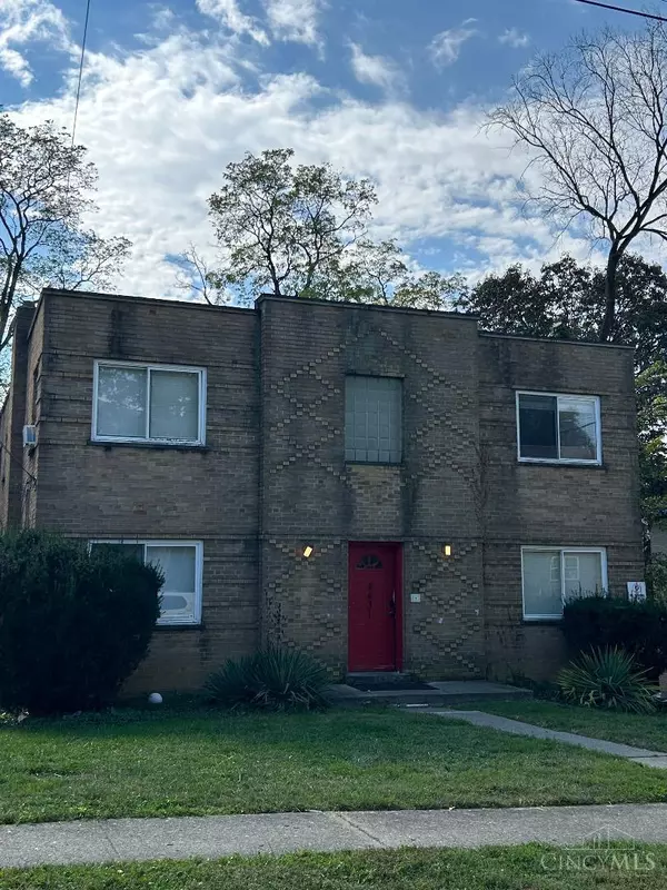 4431 Ridgeview Ave, Cincinnati, OH 45238