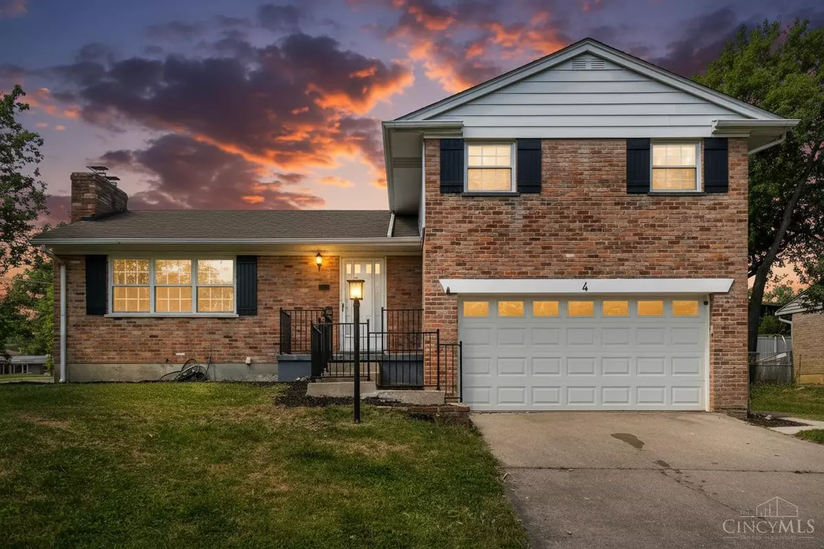 Greenhills, OH 45218,4 Handel Ln