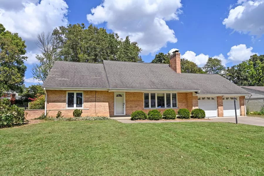 7450 Glenover Dr, Sycamore Twp, OH 45236