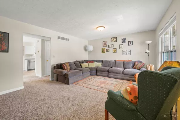 Cincinnati, OH 45213,3717 Standish Ave