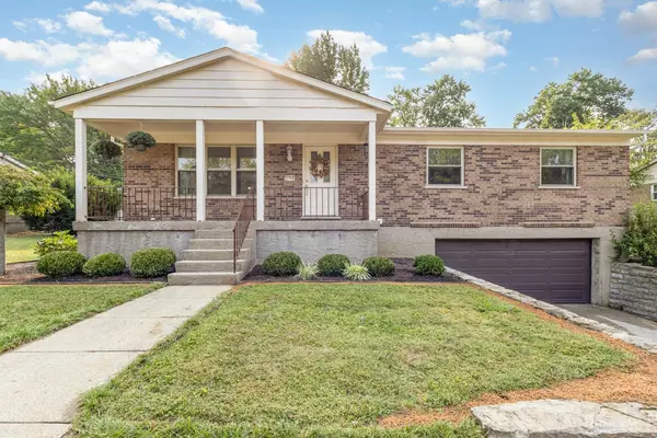 2768 Westbourne Dr, Green Twp, OH 45248
