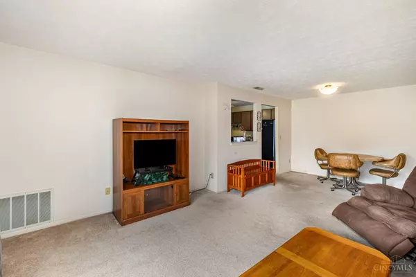 Cheviot, OH 45211,3594 Homelawn Ave #17