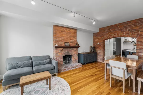 Cincinnati, OH 45202,330 Milton St #2