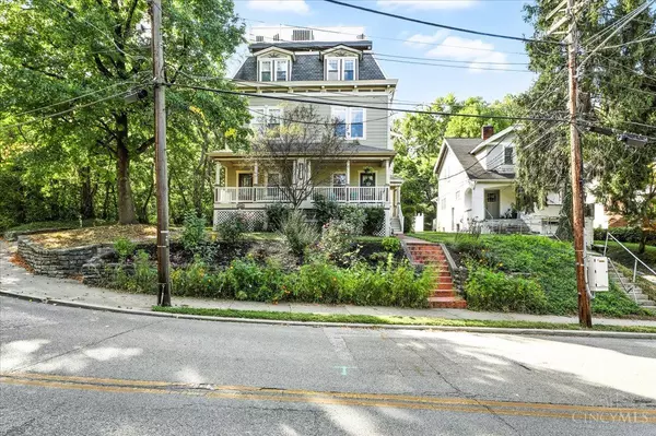 1770 E McMillan St, Cincinnati, OH 45206