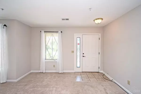 Springdale, OH 45246,228 Edinburgh Ln