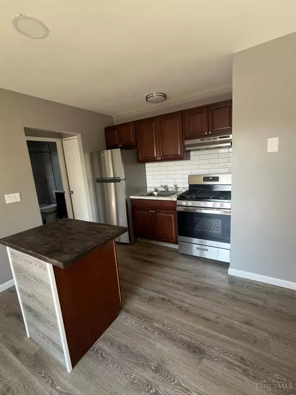 Cincinnati, OH 45219,2006 Alvin St